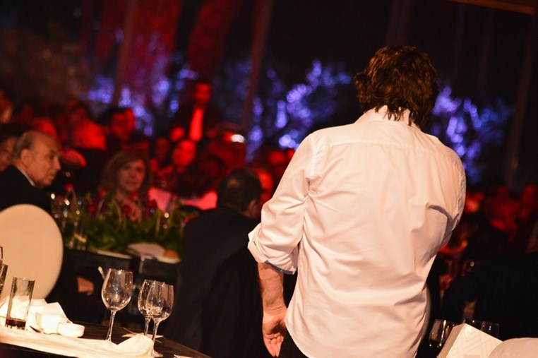 Claude Barzotti at The Legend Part 2